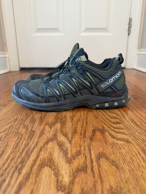 Salomon Low-Cut Trail Shoe in Olive and Black